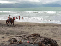 Ke Pelabuhan Ratu Bukannya Piknik, tapi Kerja