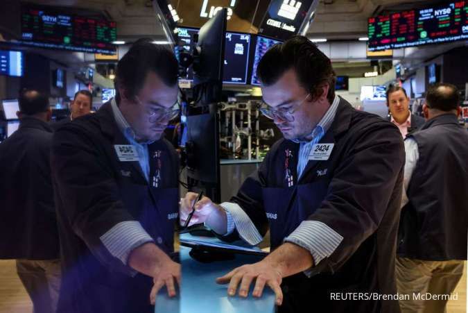 Wall Street Ditutup Melemah di Tengah Ketidakpastian Tarif Perdagangan Trump