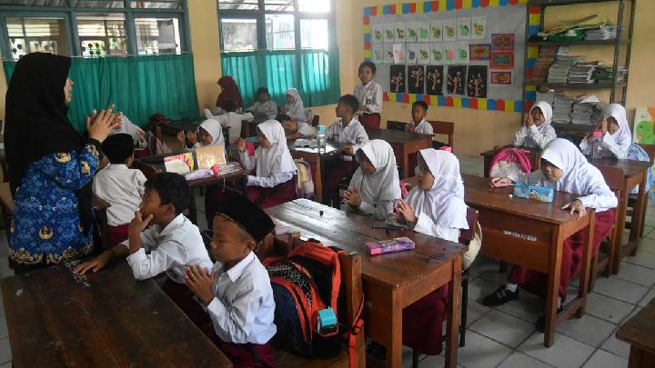 Guru PNS dan PPPK Dibolehkan Mengajar di Sekolah Swasta, Bagaimana Ketentuannya?