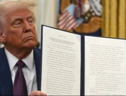 Trump Ingin Pangkas Pemerintahan AS, Tawarkan Pesangon 8 Bulan Gaji bagi Pegawai Federal yang Mundur