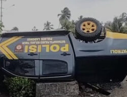 Mobil Polisi Terguling di Kolaka: Ngebut lalu Pecah Ban saat Mau Menyalip