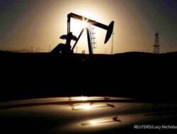 Harga Minyak Dunia Turun Senin (27/1), Brent ke US$77,97 dan WTI ke US$74,16