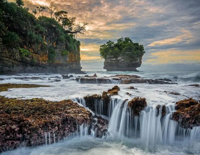 8 Rekomendasi Wisata di Sawarna: Surga Tersembunyi di Selatan Banten