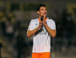 Elkan Baggott Main Penuh, Blackpool Ditahan Rotherham United