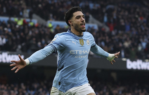 Hasil Liga Inggris: Omar Marmoush Hattrick, Man City Lumat Newcastle 4-0