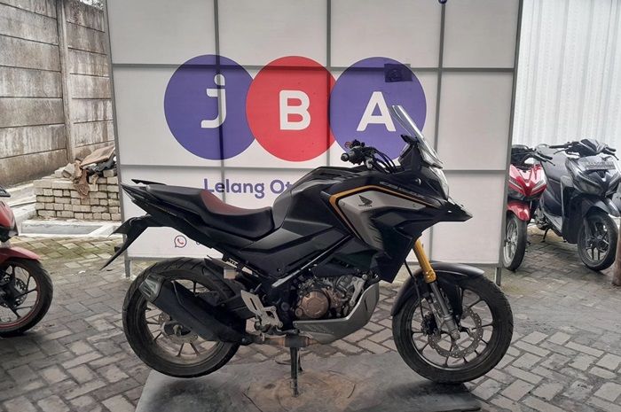 Honda CB150X Jadi Motor Murah Dilelang Rp 16 Jutaan STNK Ada BPKB Ready Cocok Buat Turing